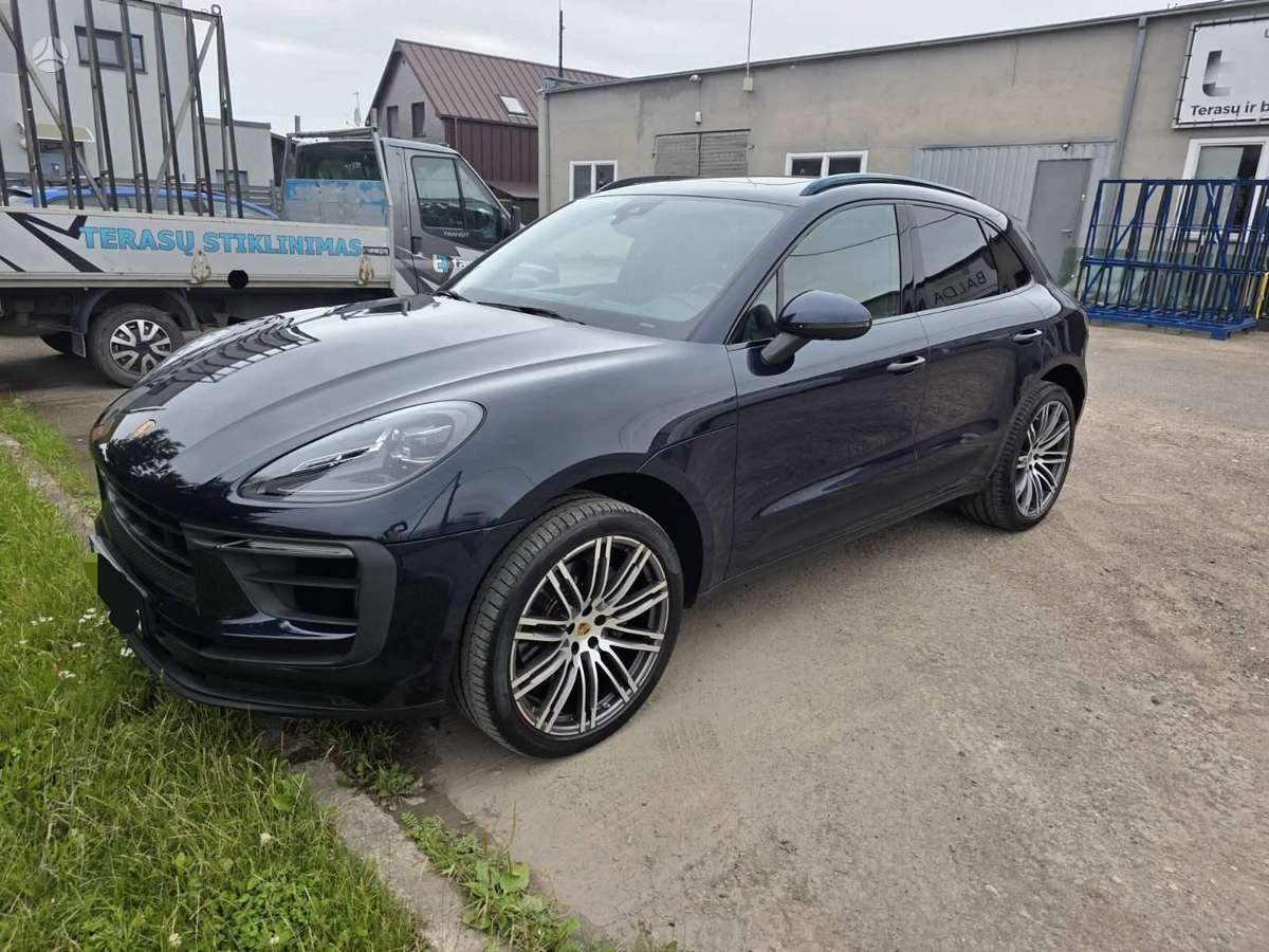 Porsche Macan - 2
