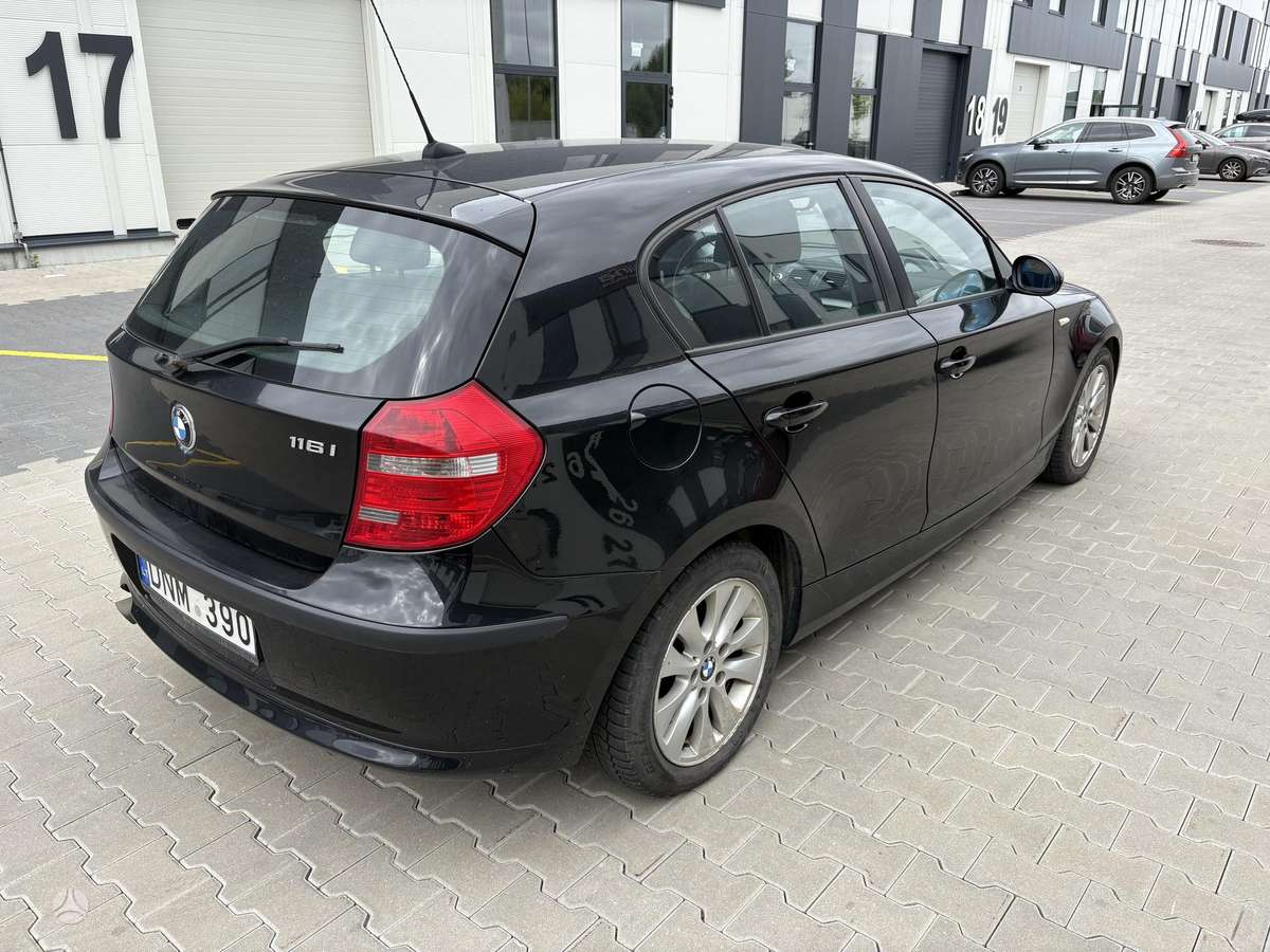 BMW 116, 1.6 l., hatchback