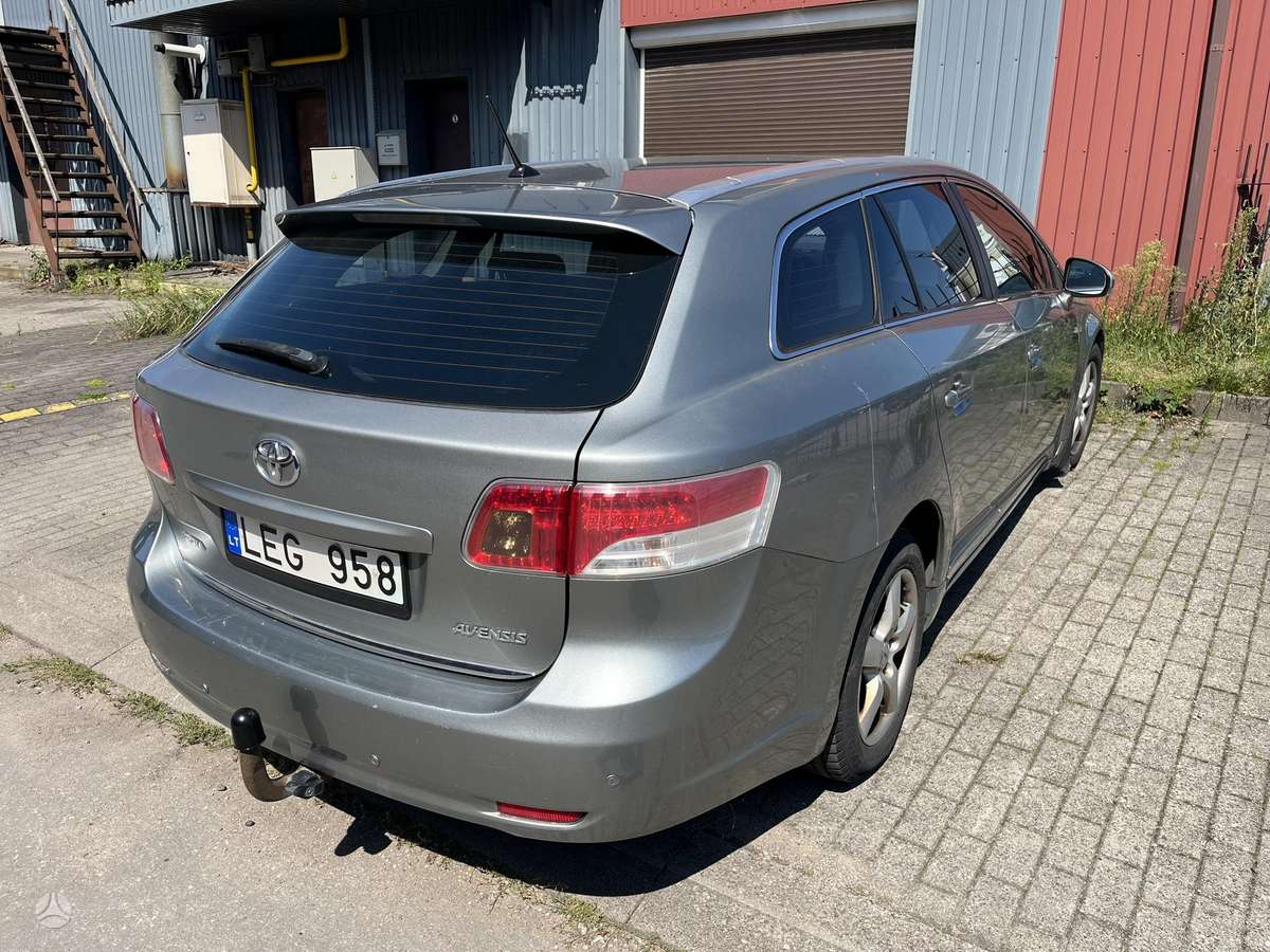 Toyota Avensis - 3