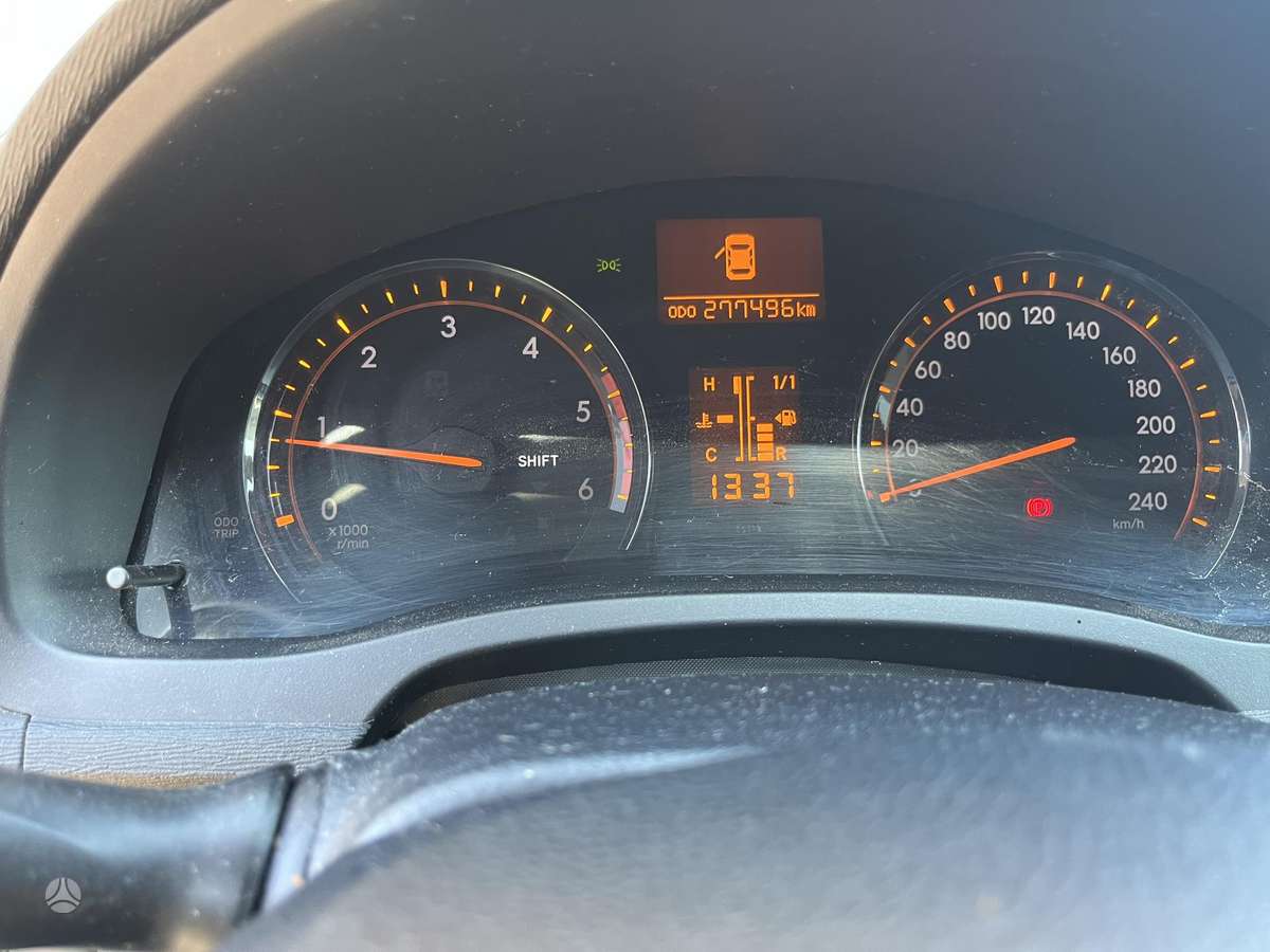 Toyota Avensis - 6