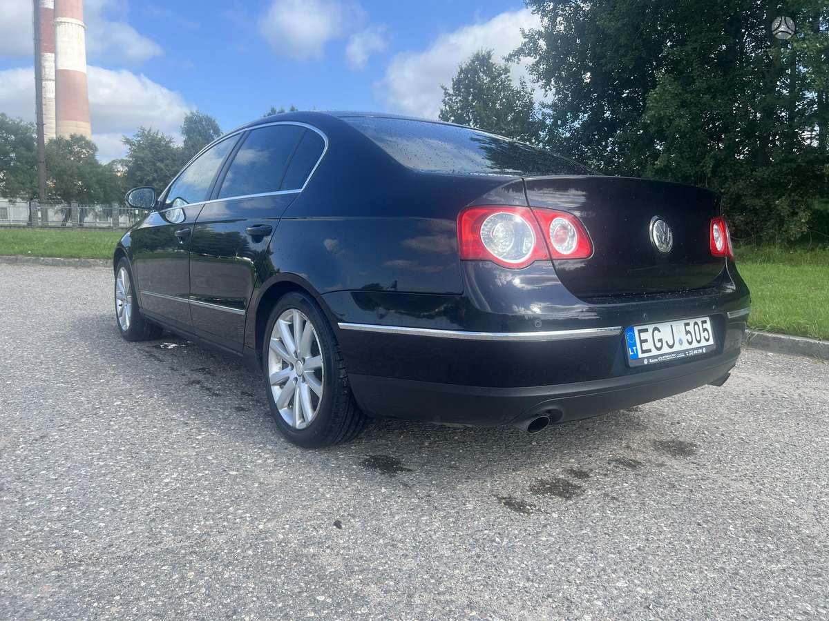 Volkswagen Passat - 4