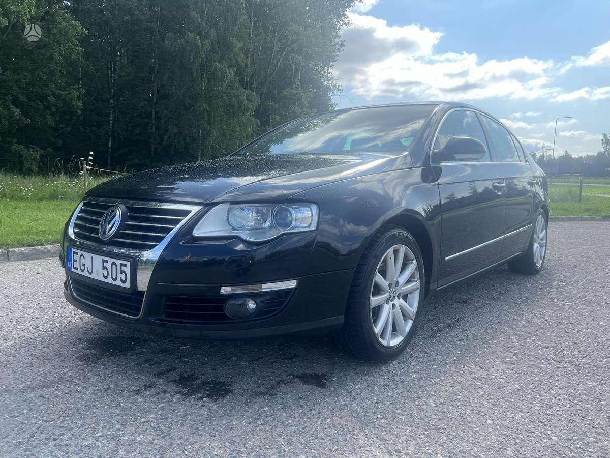 Volkswagen Passat - 1