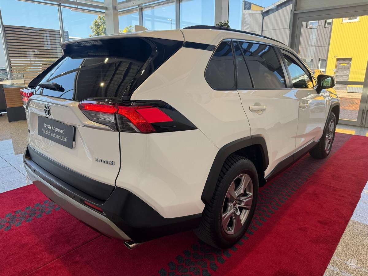 Toyota RAV4 - 7