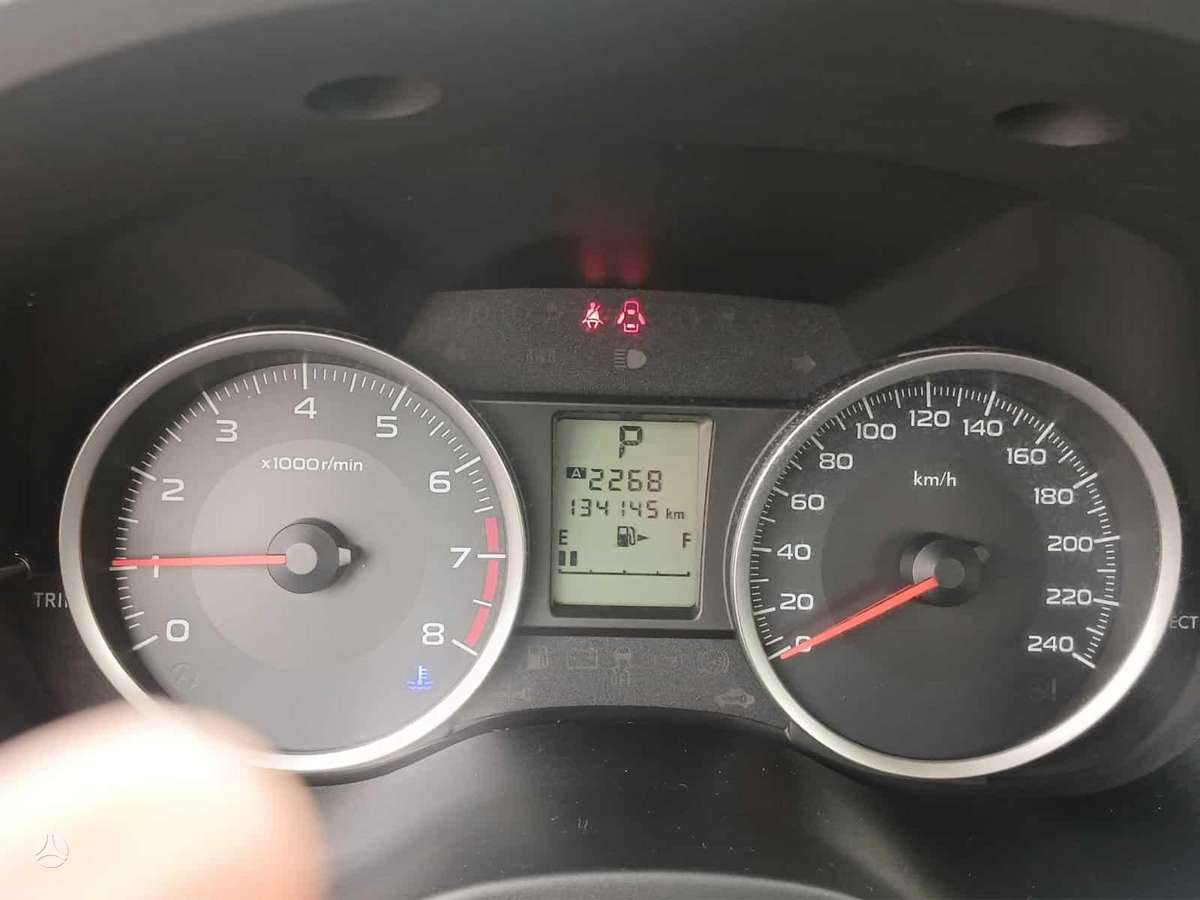 Subaru XV, 1.6 l., Хэтчбек