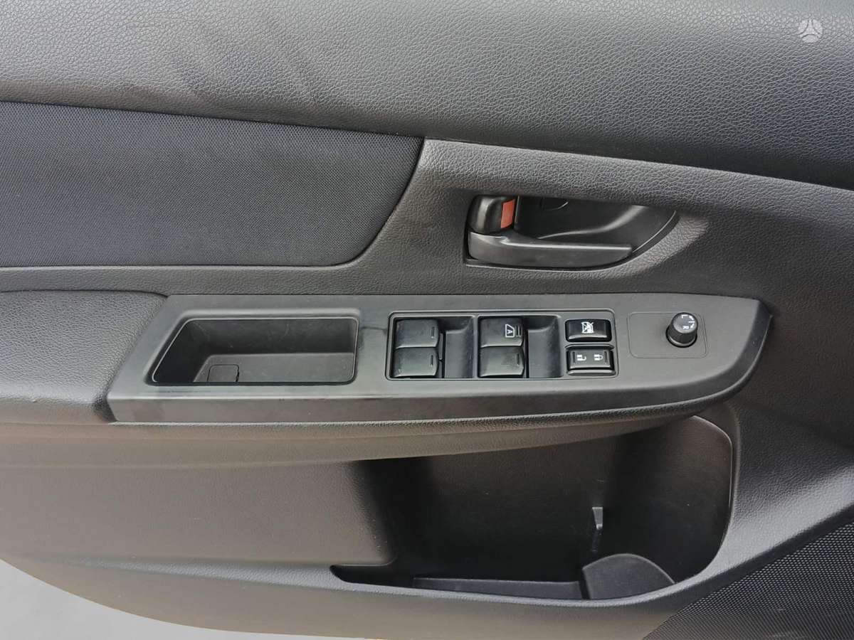 Subaru XV, 1.6 l., Хэтчбек