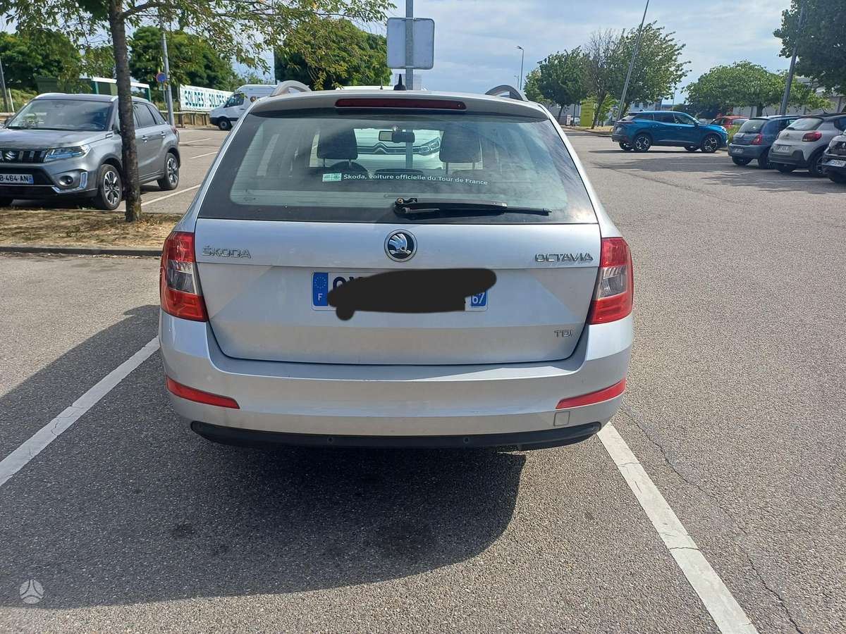 Škoda Octavia - 2