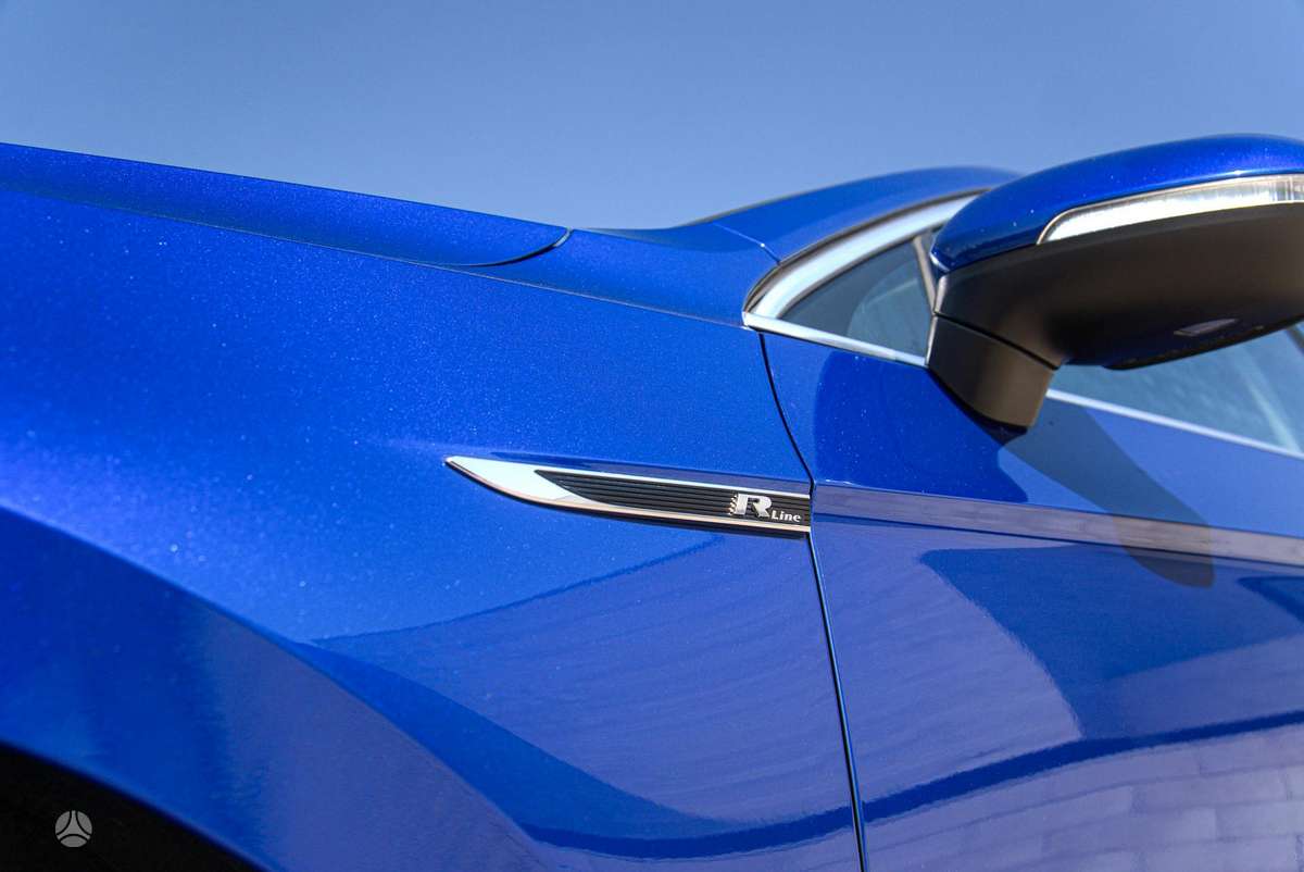 Volkswagen Passat - 11