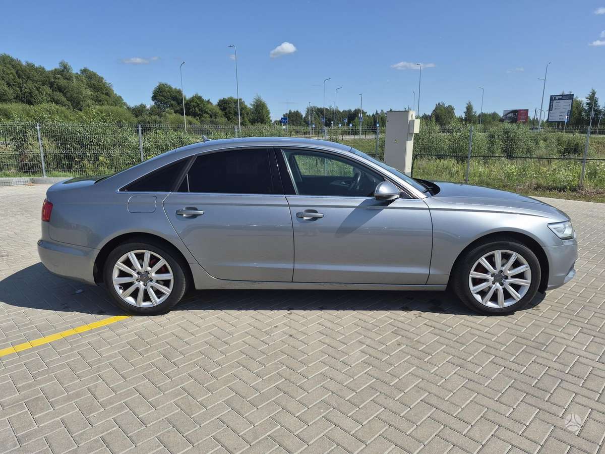 Audi A6, 2.0 l., Седан
