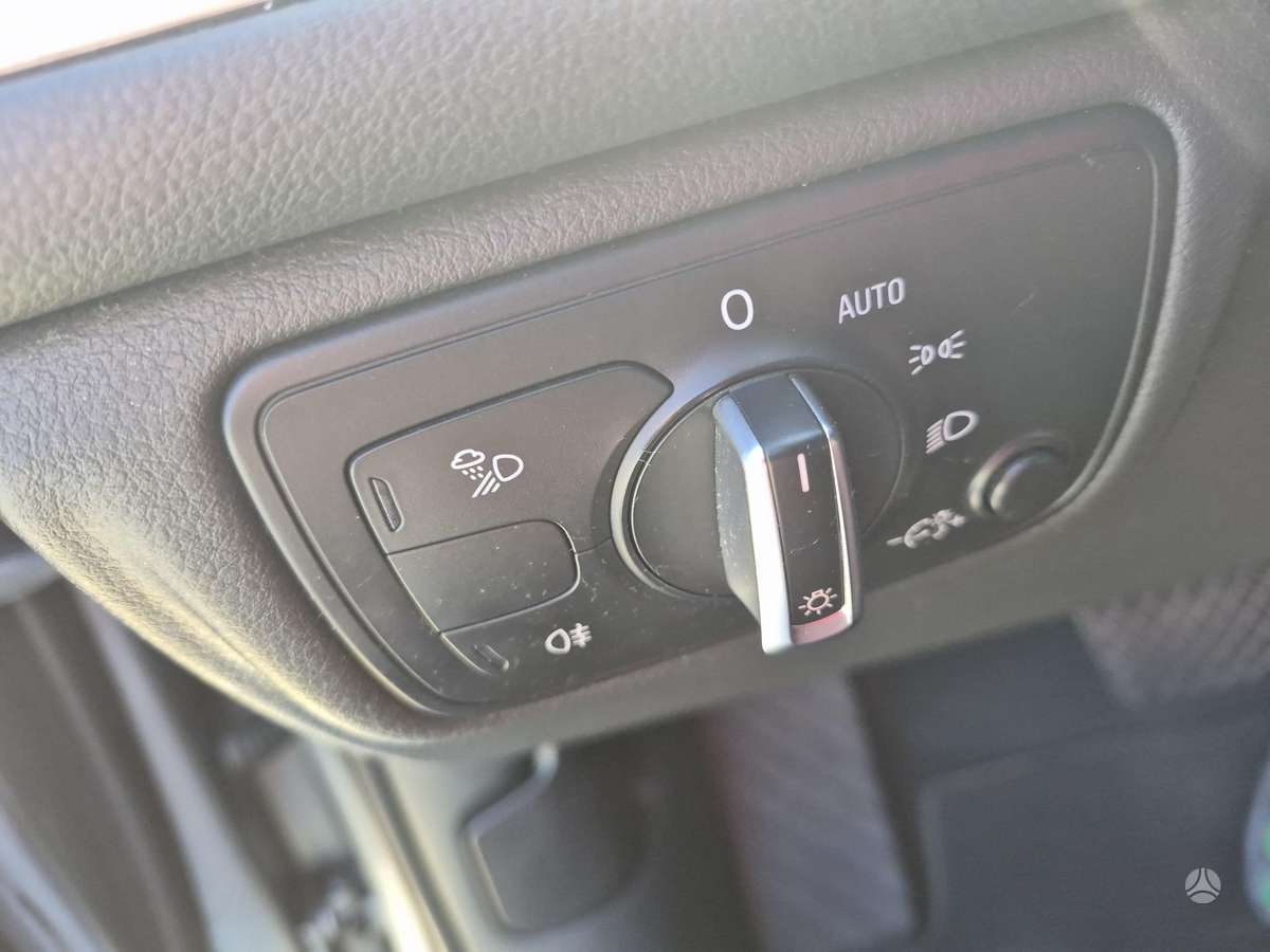 Audi A6, 2.0 l., Седан