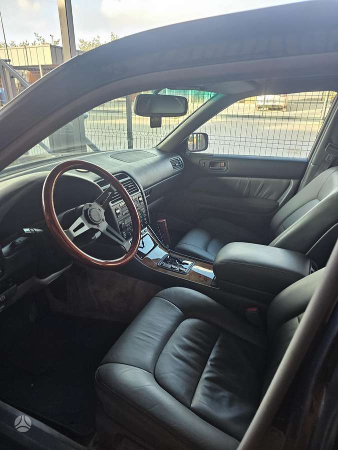 Lexus LS 400, 4.0 l., Седан