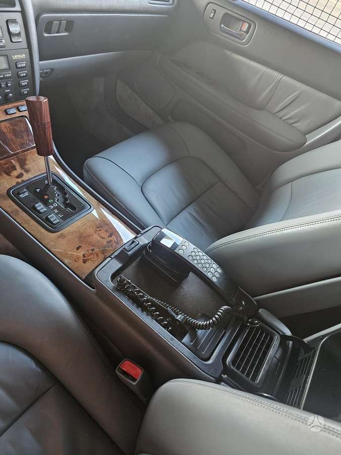 Lexus LS 400, 4.0 l., Седан