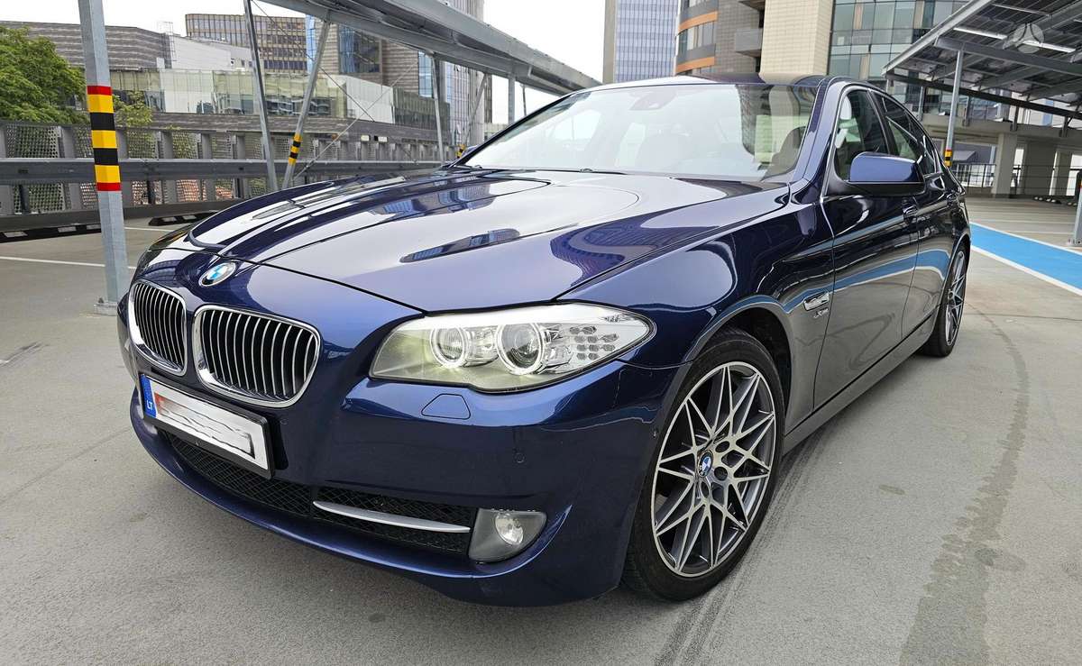 BMW 525, 2.0 l., Седан