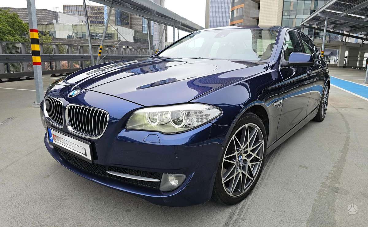BMW 525, 2.0 l., Седан