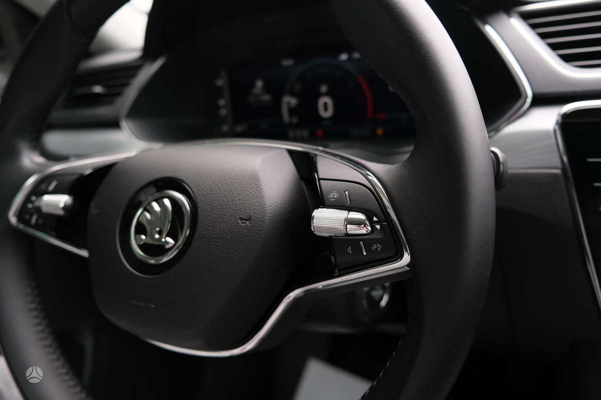 Skoda Superb, 1.5 l., hatchback