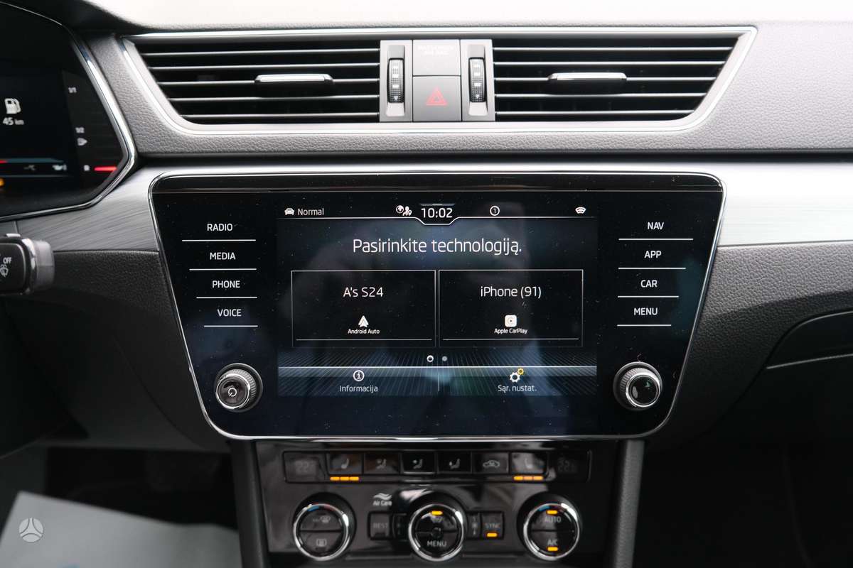 Skoda Superb, 1.5 l., hatchback