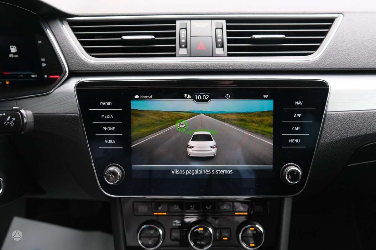 Skoda Superb, 1.5 l., hatchback