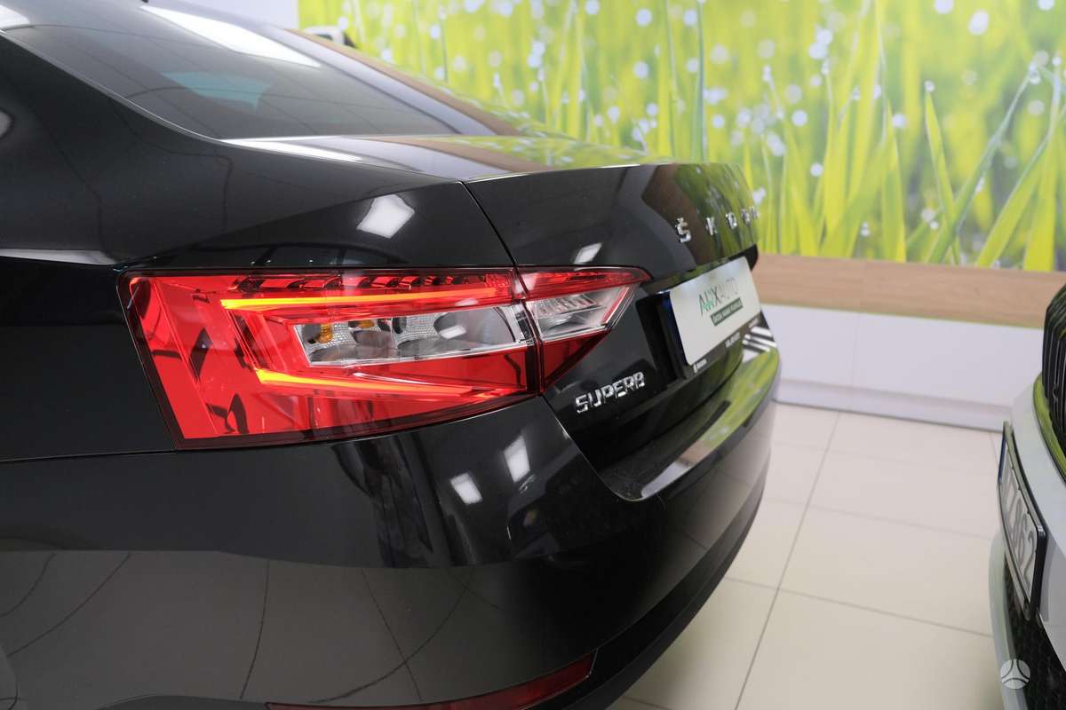 Skoda Superb, 1.5 l., hatchback