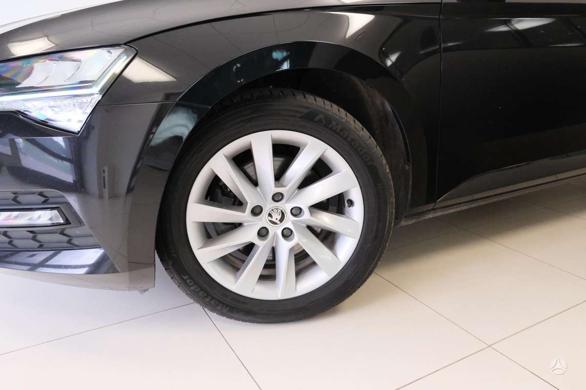 Skoda Superb, 1.5 l., hatchback