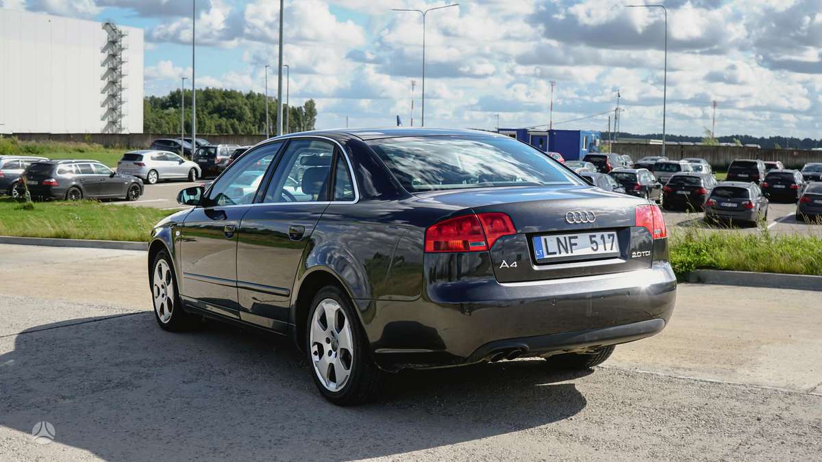 Audi A4, 2.0 l., Седан
