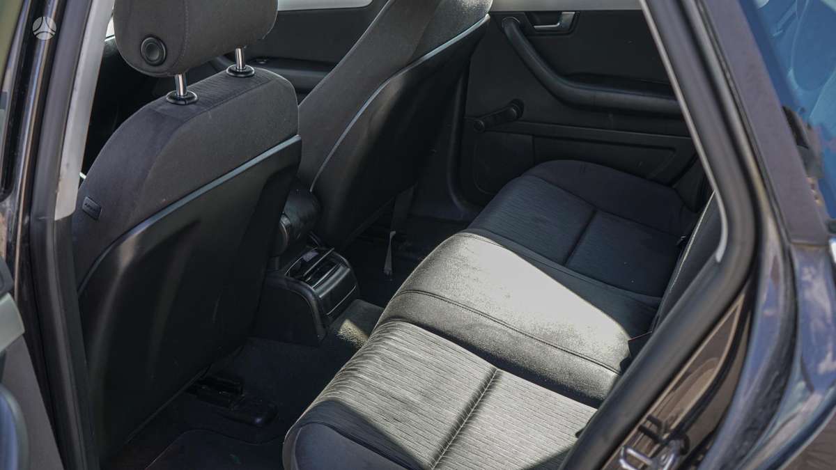 Audi A4, 2.0 l., Седан