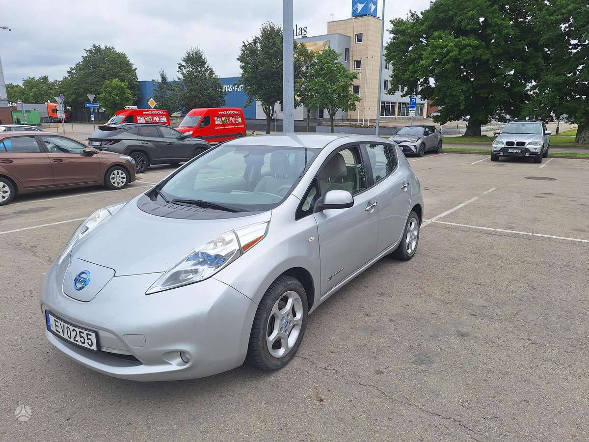 Nissan Leaf, Хэтчбек