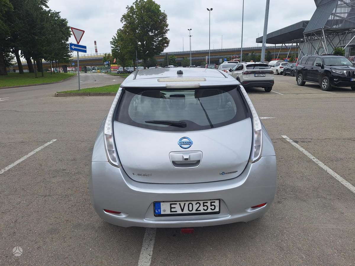 Nissan Leaf, hečbekas