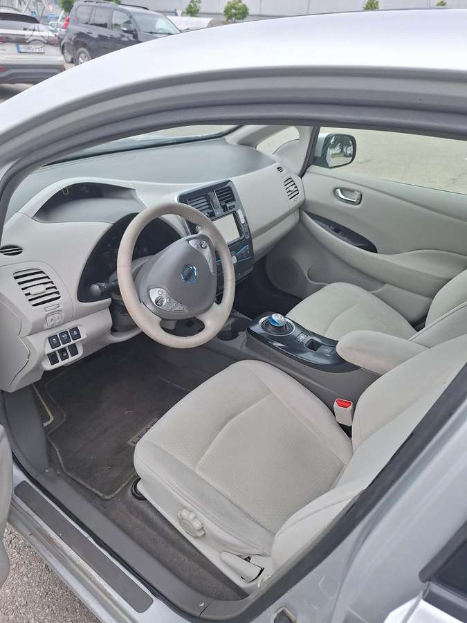 Nissan Leaf, hečbekas