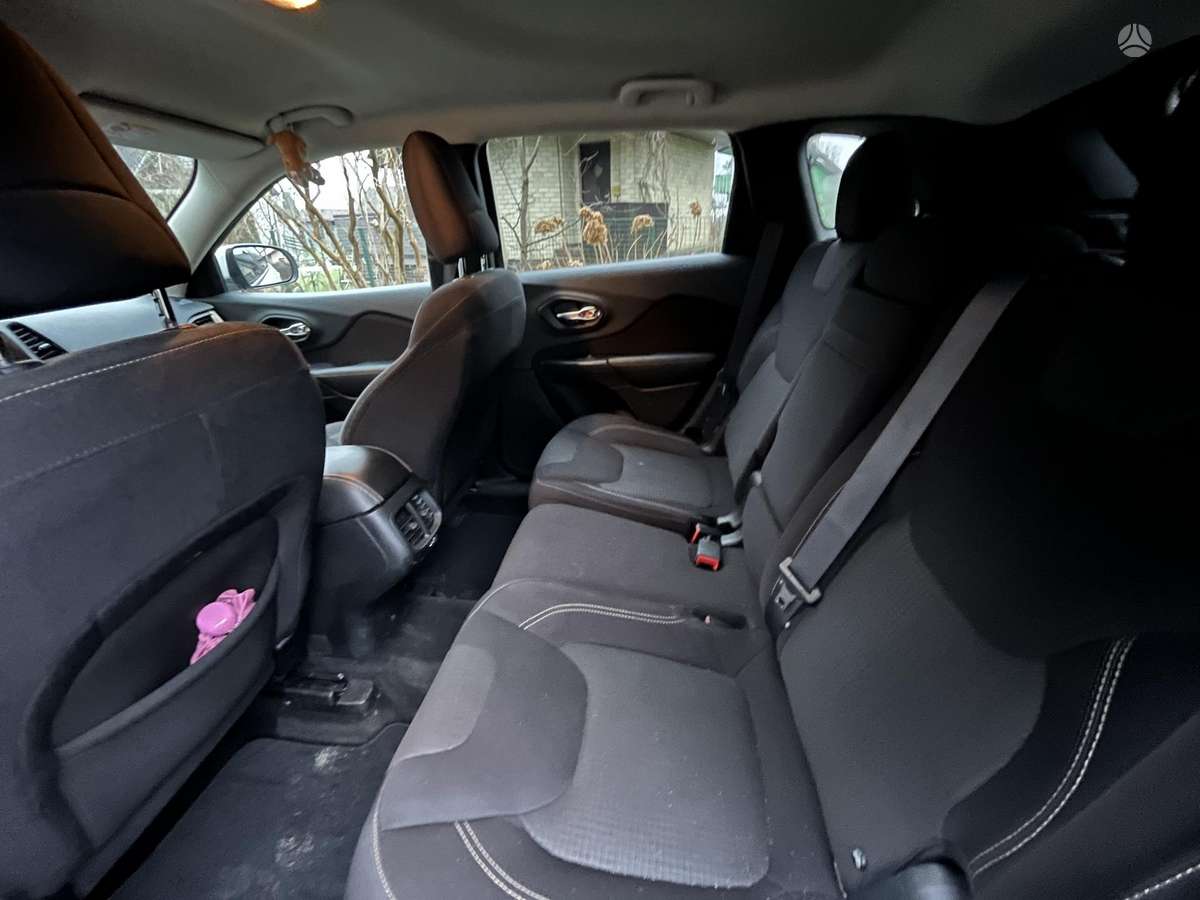 Jeep Cherokee, 2.2 l., off-road / crossover