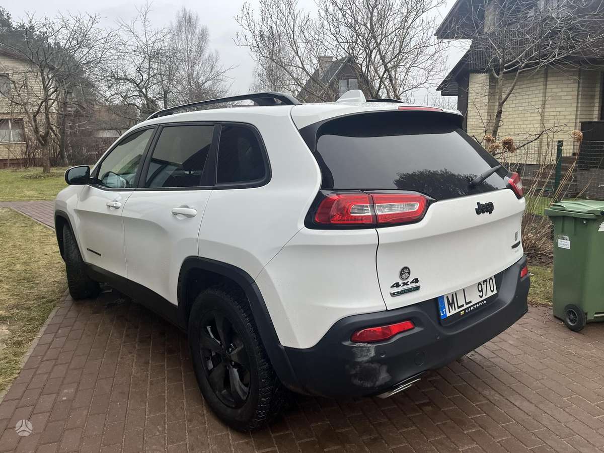 Jeep Cherokee, 2.2 l., off-road / crossover