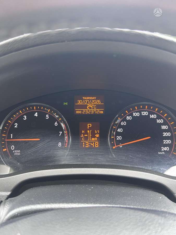 Toyota Avensis - 4