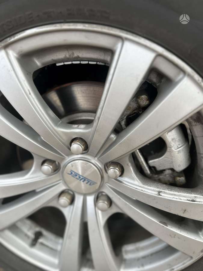 Toyota Avensis - 6