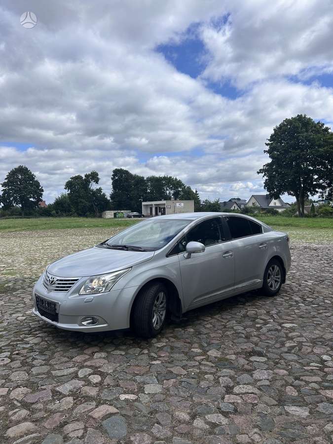 Toyota Avensis - 2