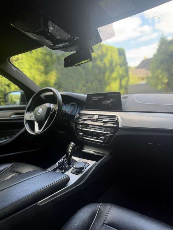 BMW 520, 2.0 l., Седан