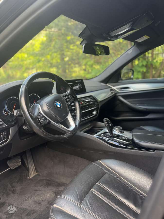 BMW 520, 2.0 l., Седан