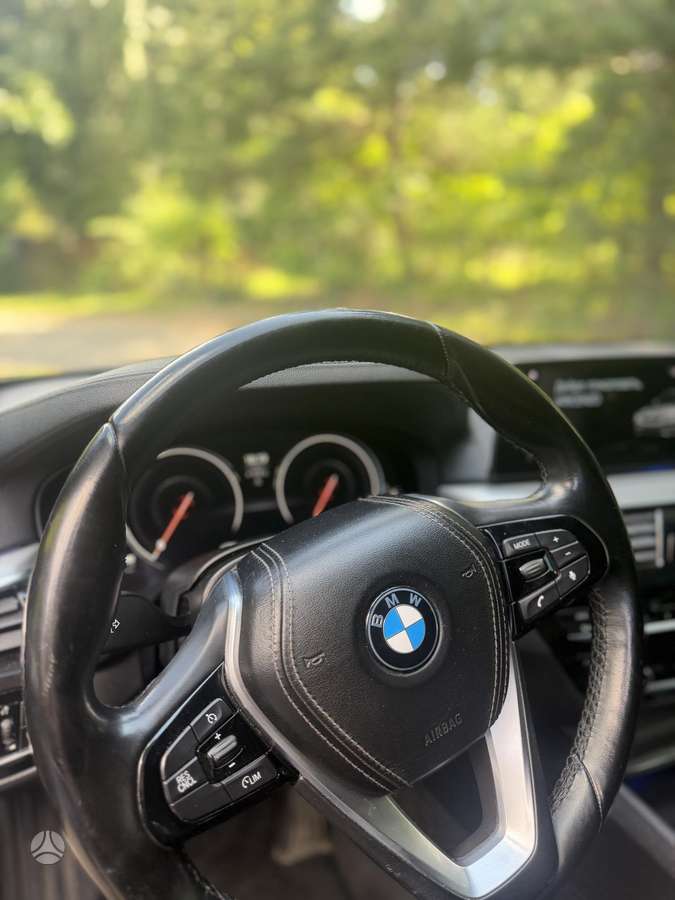 BMW 520, 2.0 l., Седан