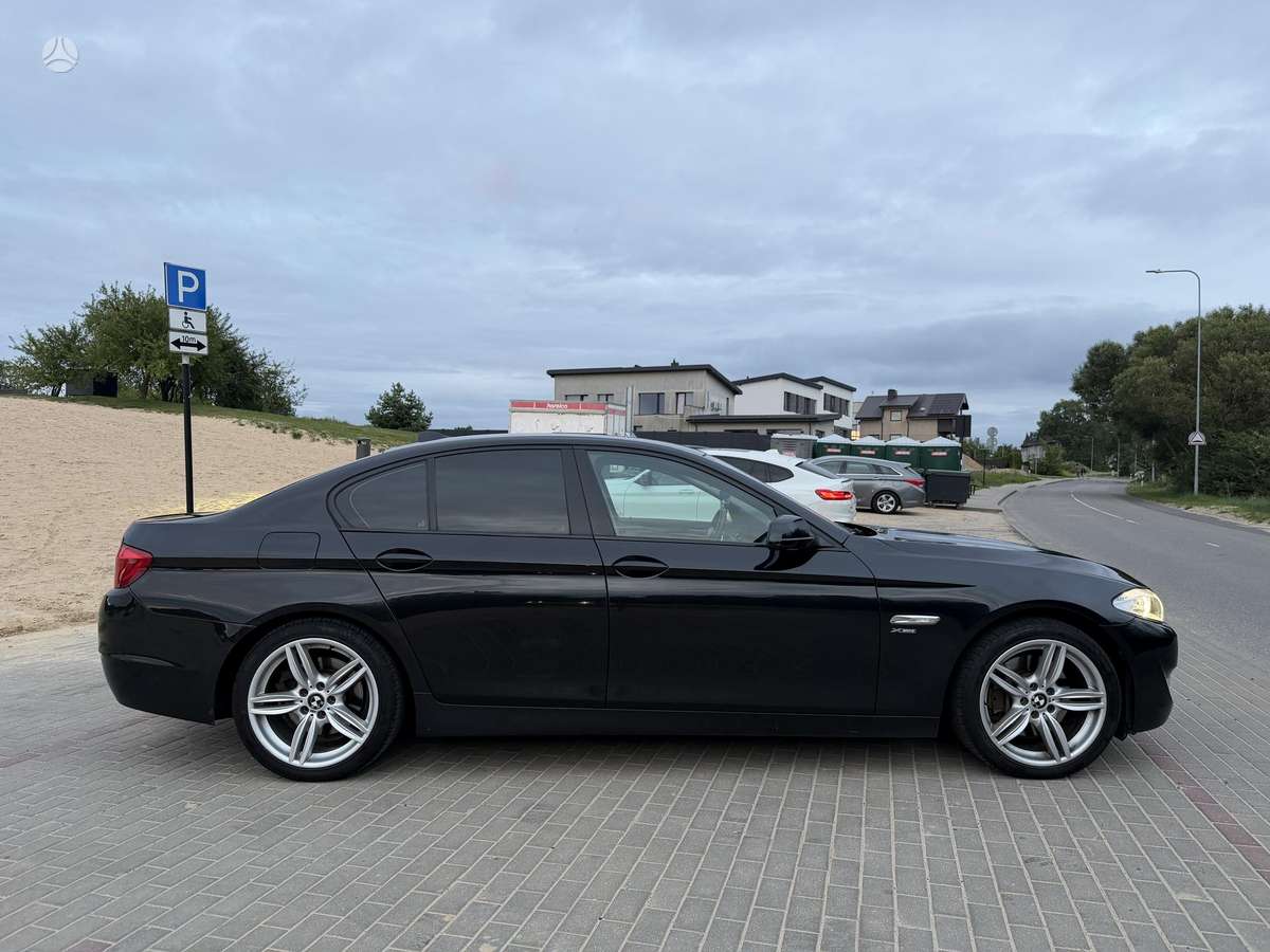 BMW 525, 2.0 l., Седан