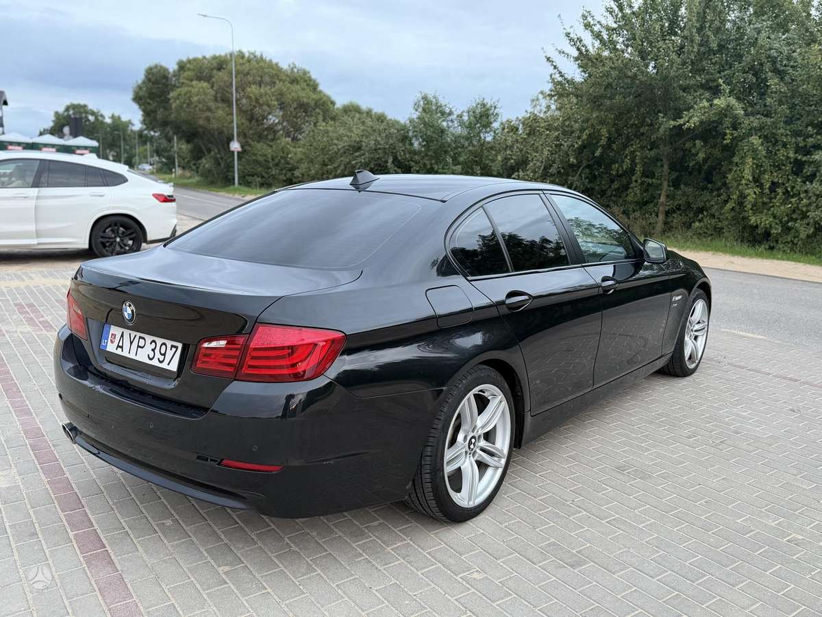 BMW 525, 2.0 l., Седан