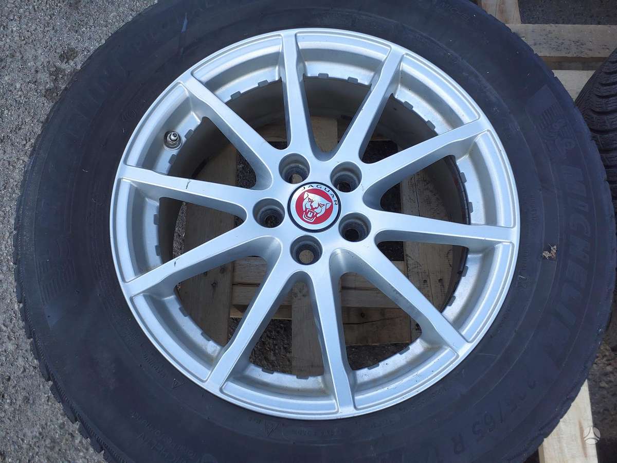 Jaguar E-paice, lengvojo lydinio, R17