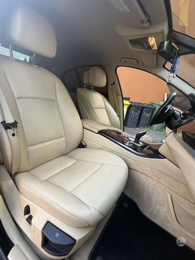 BMW 525, 2.0 l., Седан