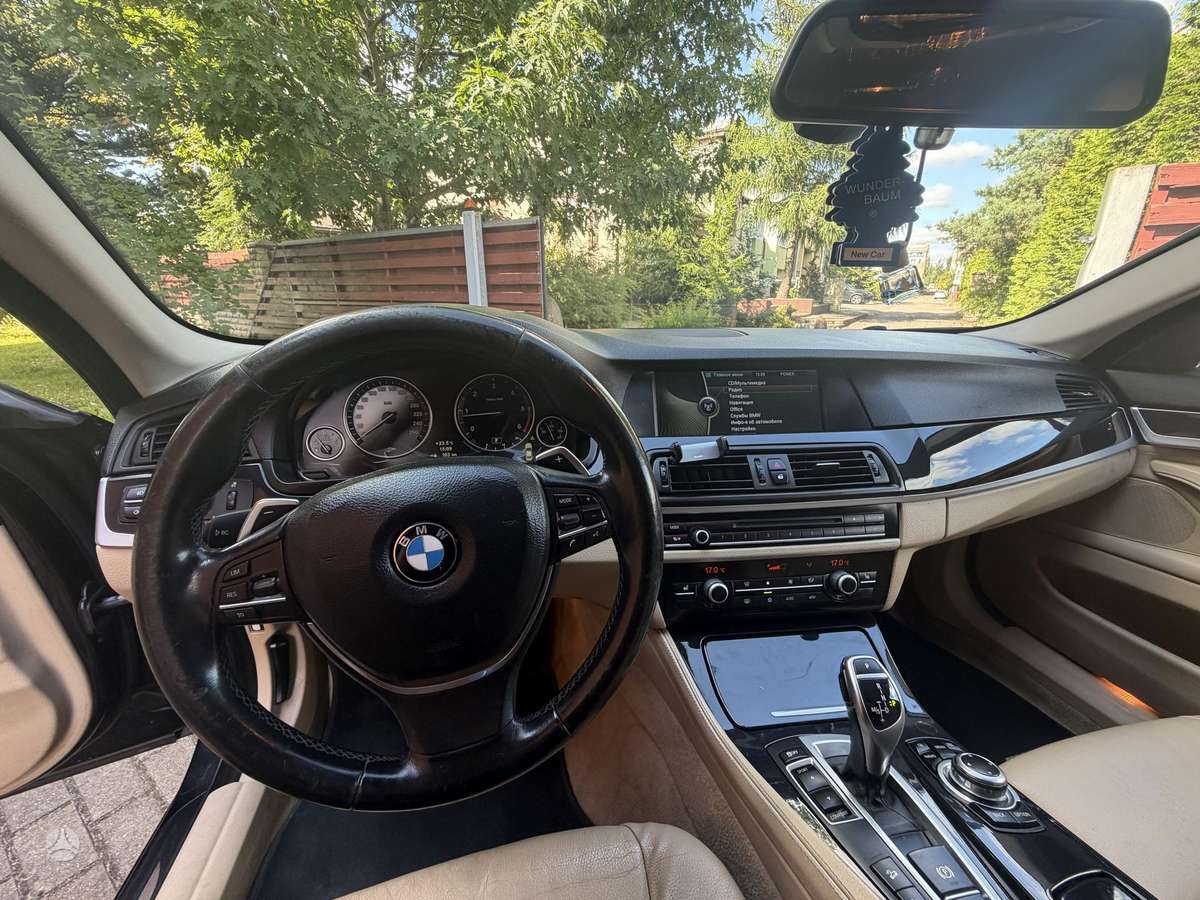 BMW 525, 2.0 l., Седан