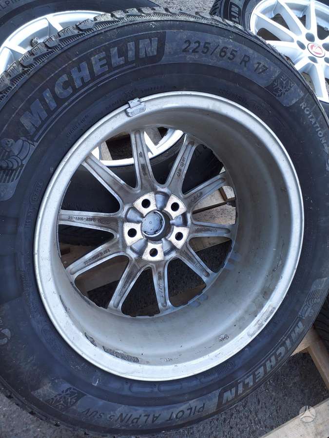 Jaguar E-paice, light alloy, R17