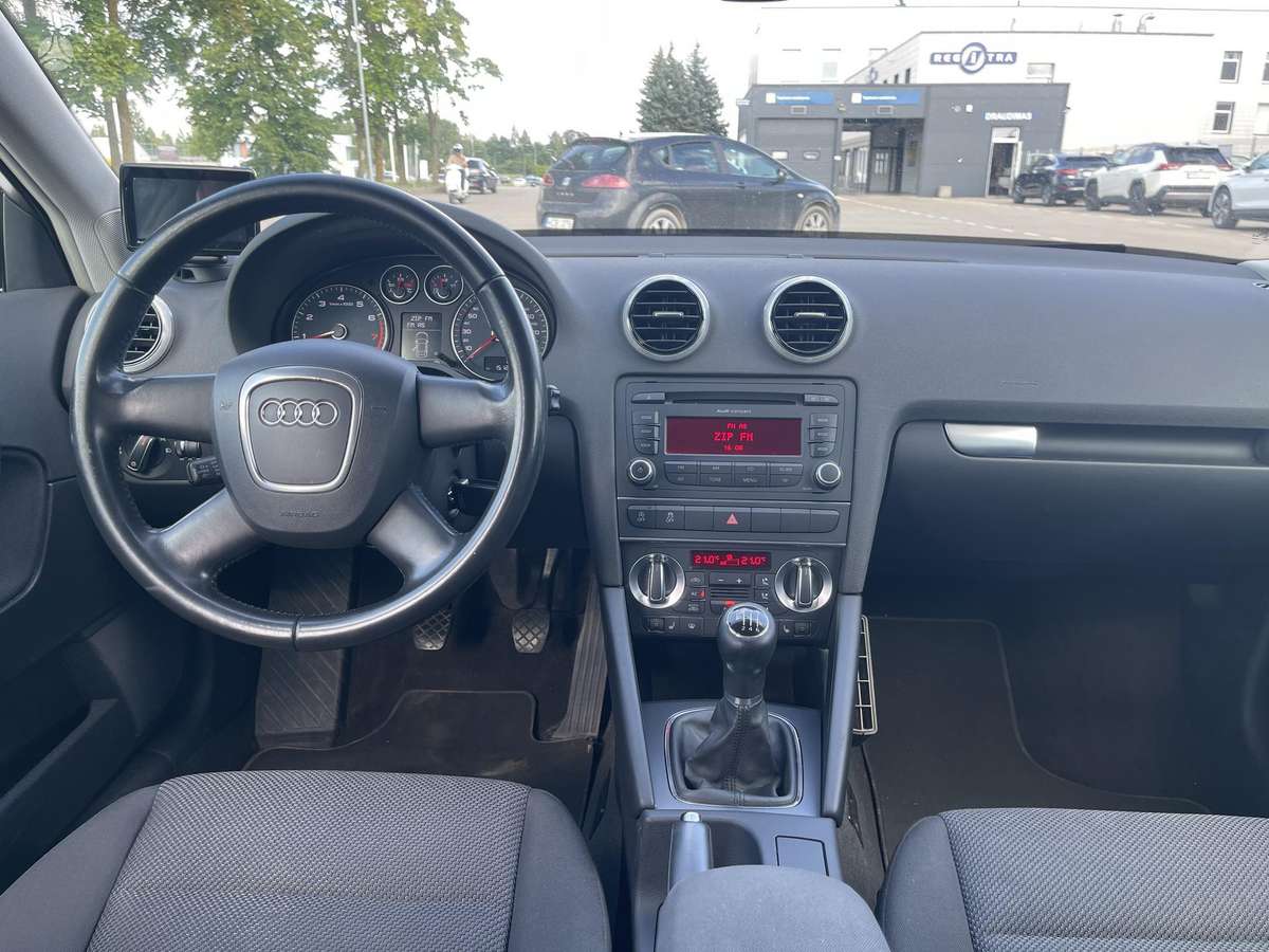 Audi A3, 1.2 l., hatchback