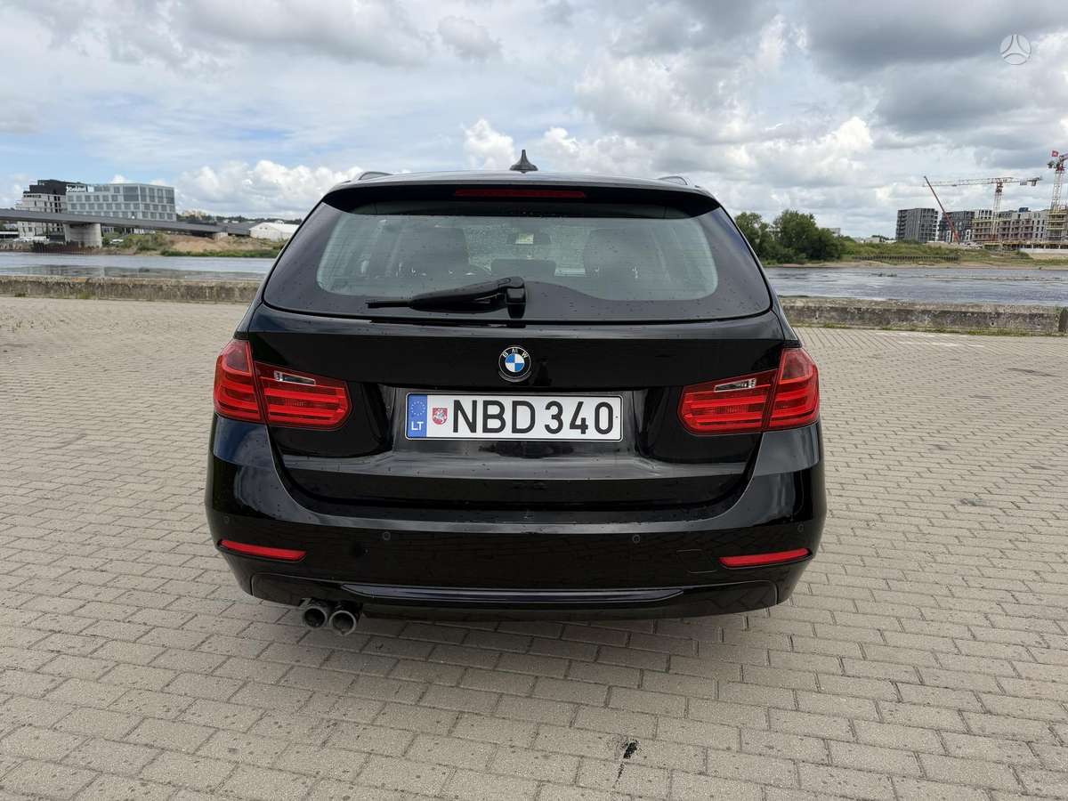 BMW 325, 2.0 l., wagon