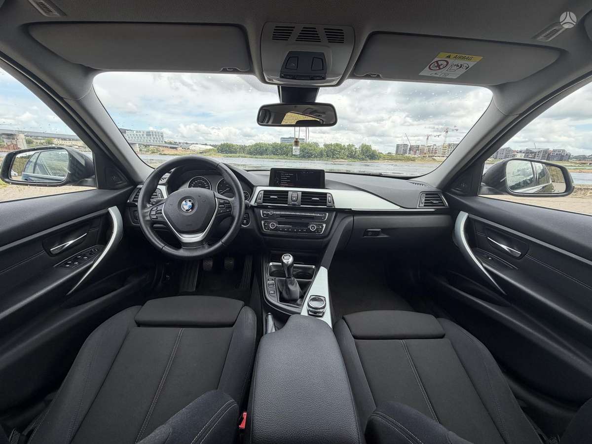 BMW 325, 2.0 l., wagon