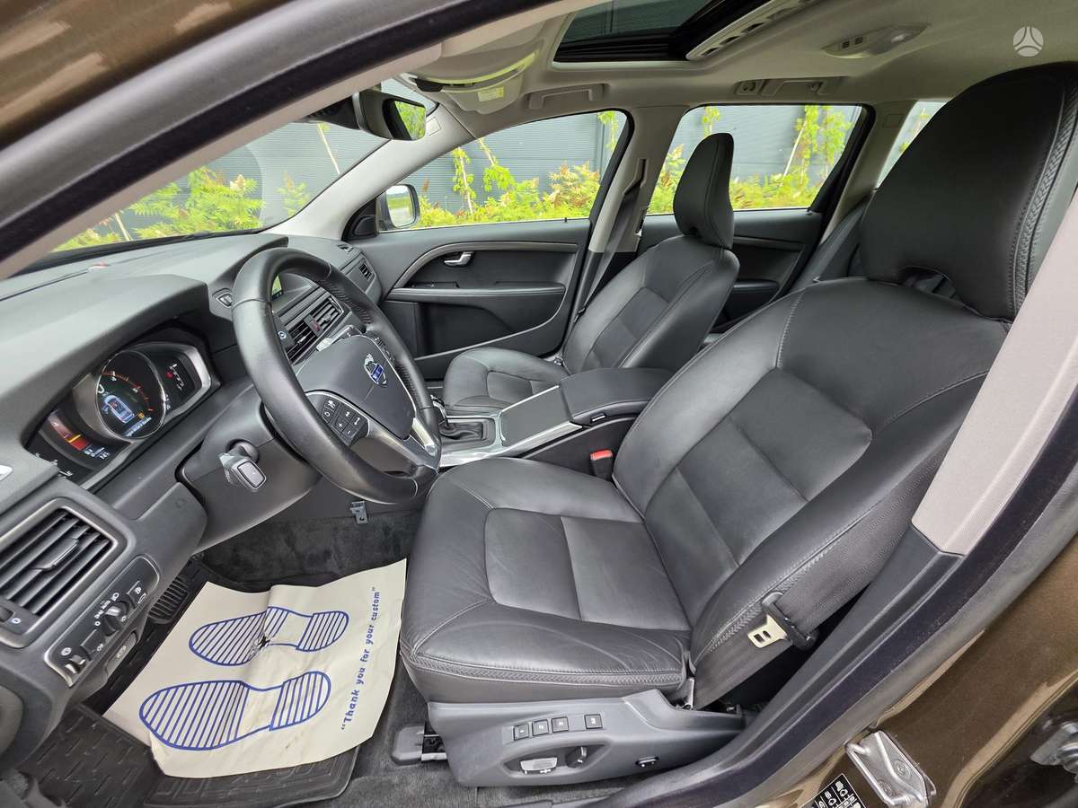 Volvo XC70, 2.4 l., wagon