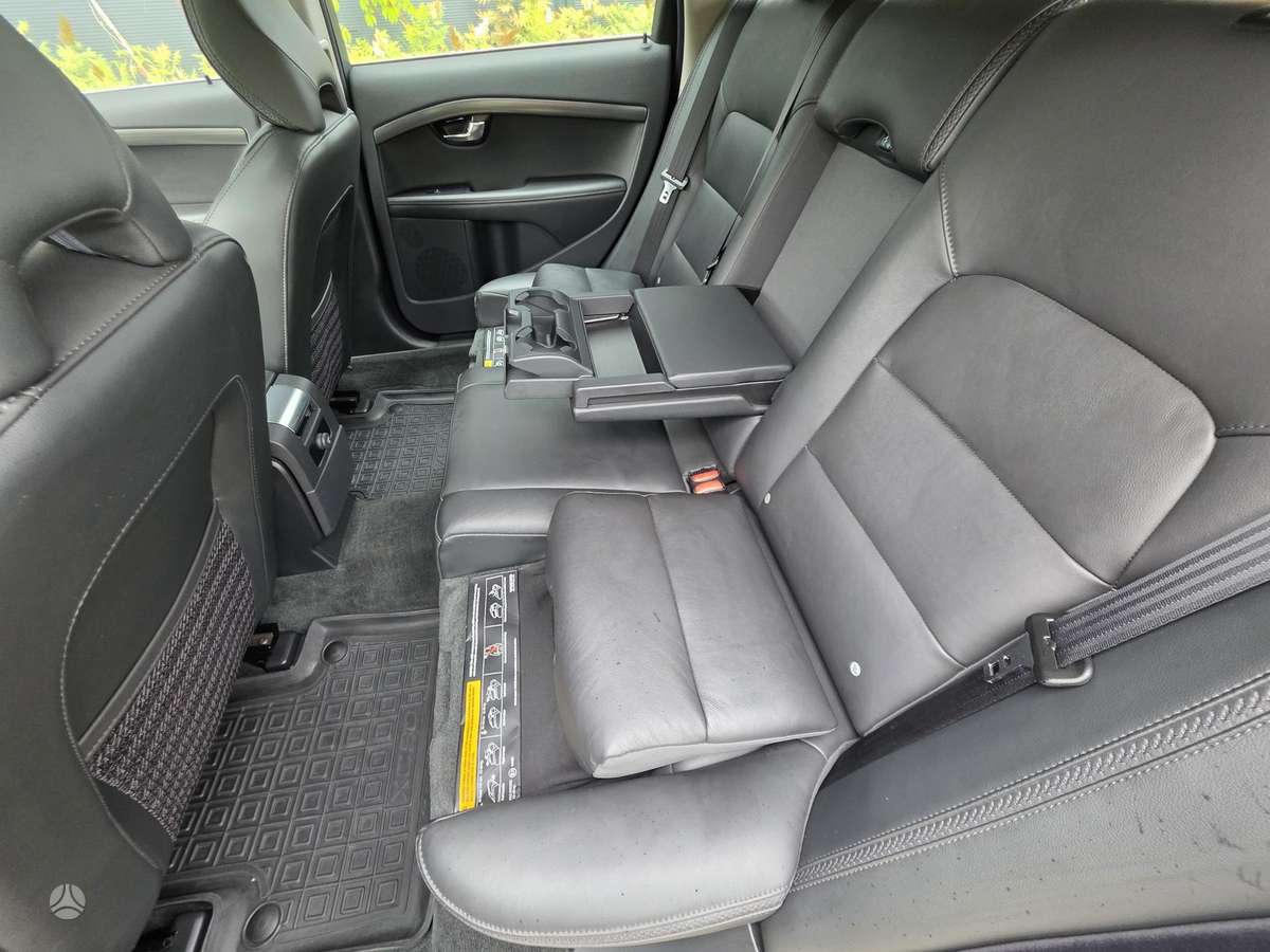 Volvo XC70, 2.4 l., wagon
