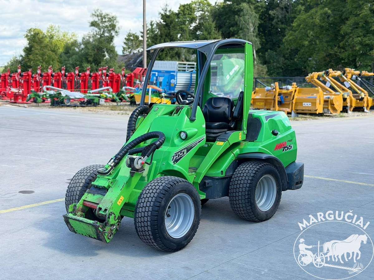 Avant 755i, 57 AG, self-propelled loaders