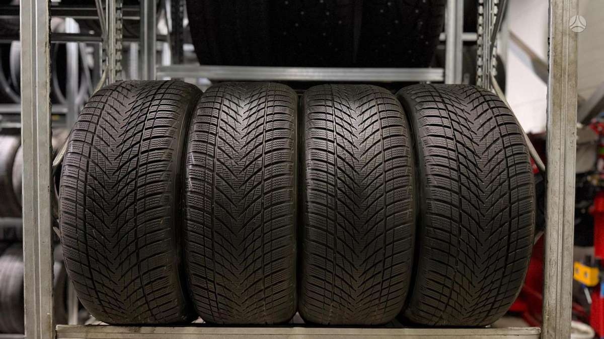 Goodyear Ultra Grip Performance 3, winter 245/45 R18
