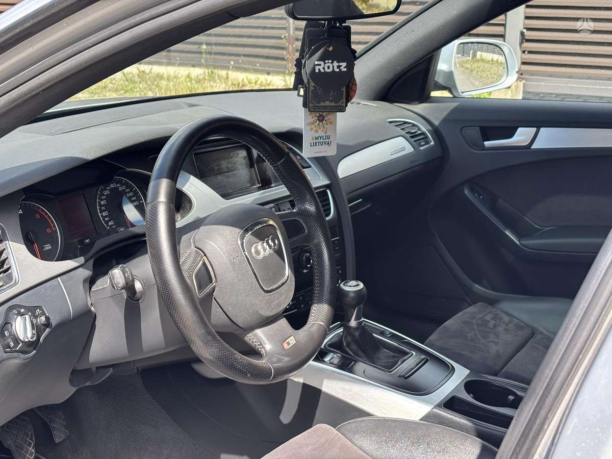 Audi A4, 2.0 l., universalas