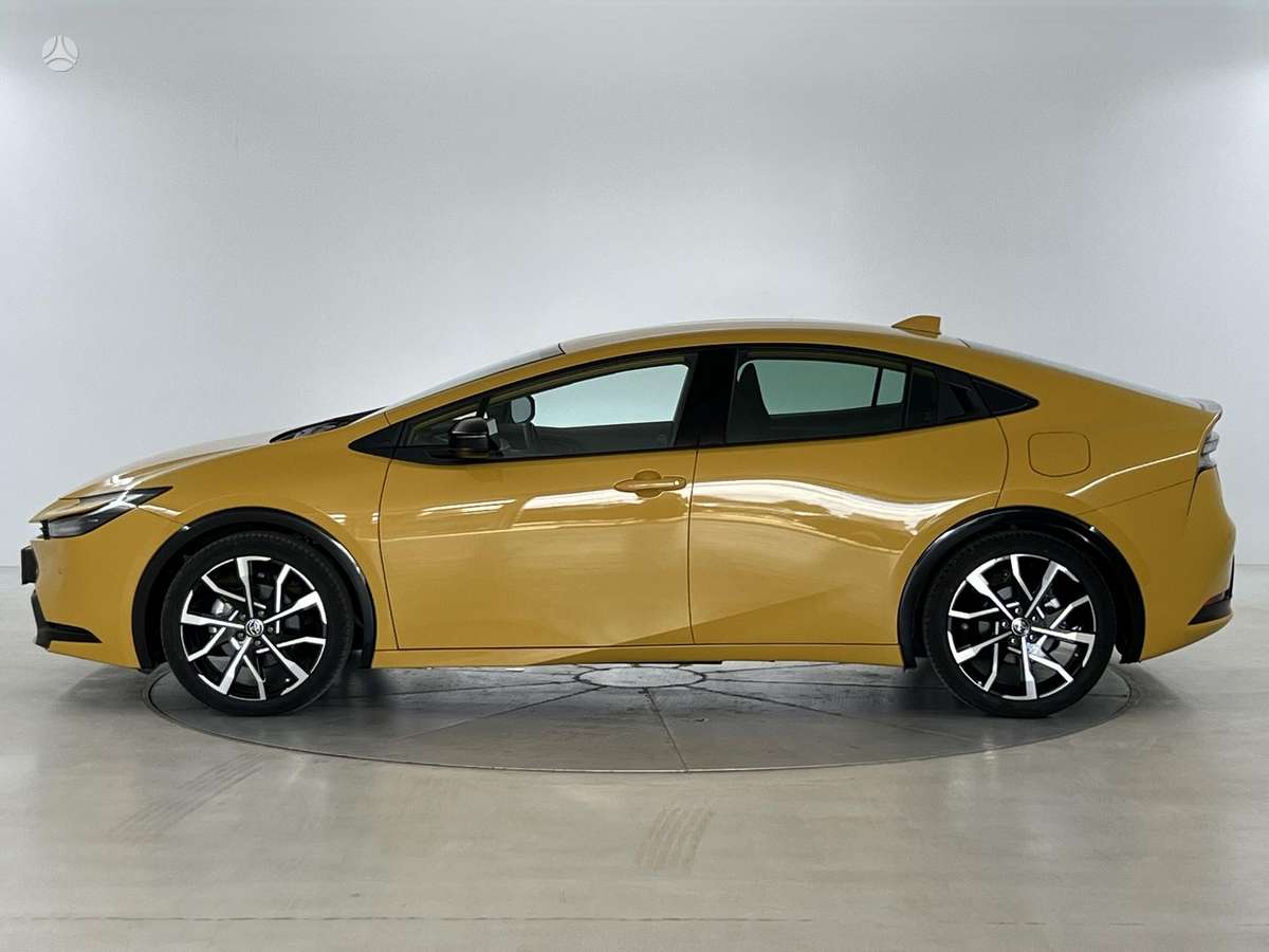 Toyota Prius - 3